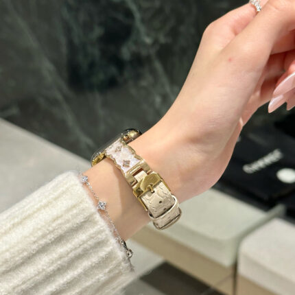 Full-Grain Leather Apple Watch Band with Irregular Diamond Metal