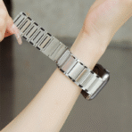 Flexible link structure of the Silver Magnetic Stainless Steel Apple Watch Band